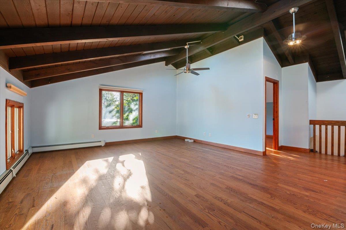 151 Seaman Neck Road Dix Hills, NY 11746 - Photo 19 of 35