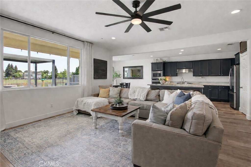 13195 Ridgewood Way Chowchilla, CA 93610 - Photo 5 of 40