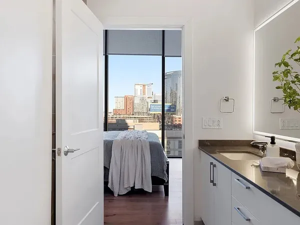 $5,500 | 1212 Demonbreun Street, Unit 615, Nashville, TN 37203