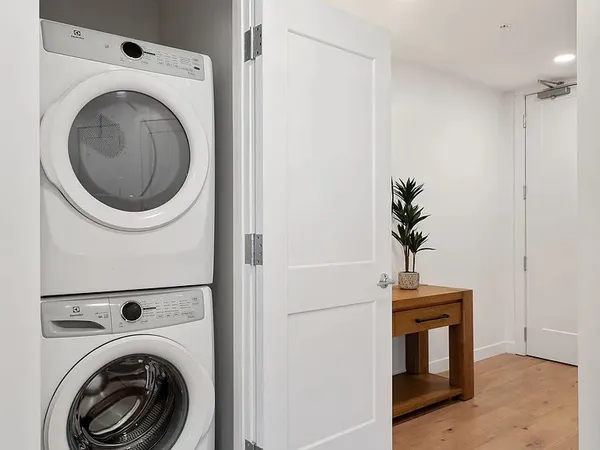 $5,500 | 1212 Demonbreun Street, Unit 615, Nashville, TN 37203