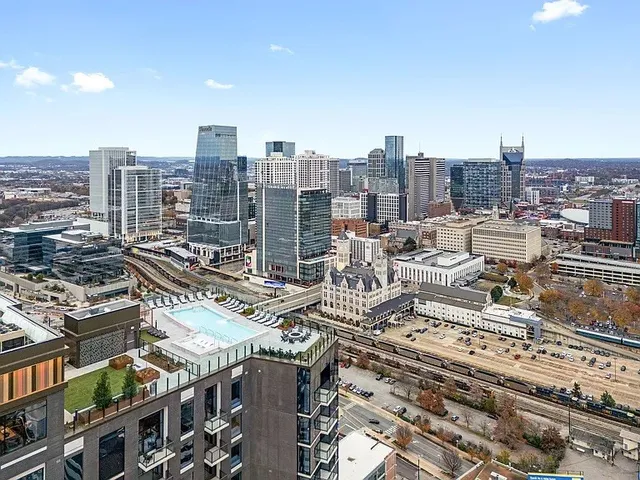 $5,500 | 1212 Demonbreun Street, Unit 615, Nashville, TN 37203