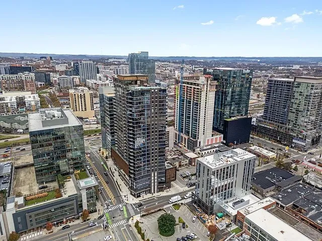 $5,500 | 1212 Demonbreun Street, Unit 615, Nashville, TN 37203