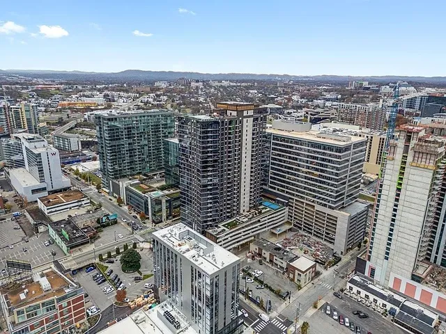 $5,500 | 1212 Demonbreun Street, Unit 615, Nashville, TN 37203