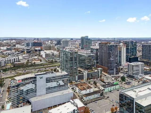 $5,500 | 1212 Demonbreun Street, Unit 615, Nashville, TN 37203