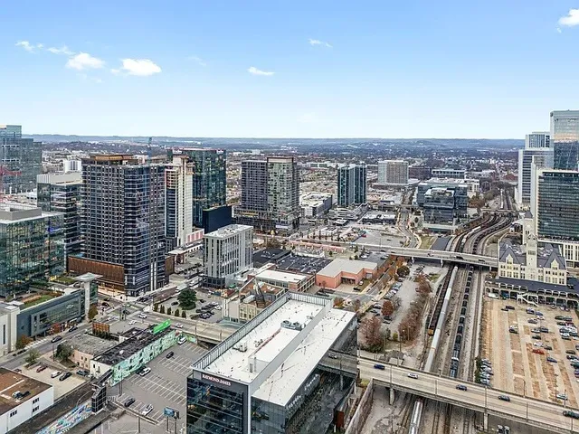 $5,500 | 1212 Demonbreun Street, Unit 615, Nashville, TN 37203