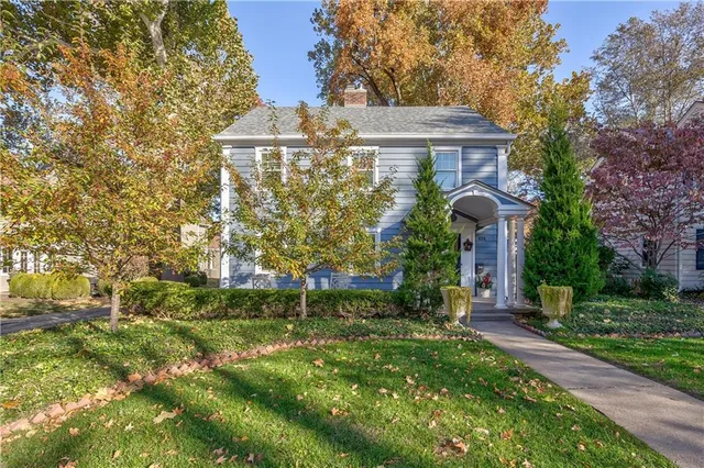 $725,000 | 634 Greenway Terrace, Kansas City, MO 64113