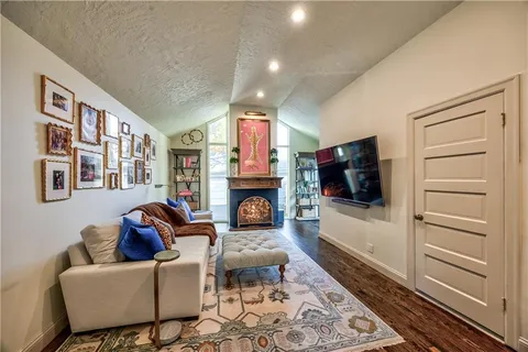 $725,000 | 634 Greenway Terrace, Kansas City, MO 64113