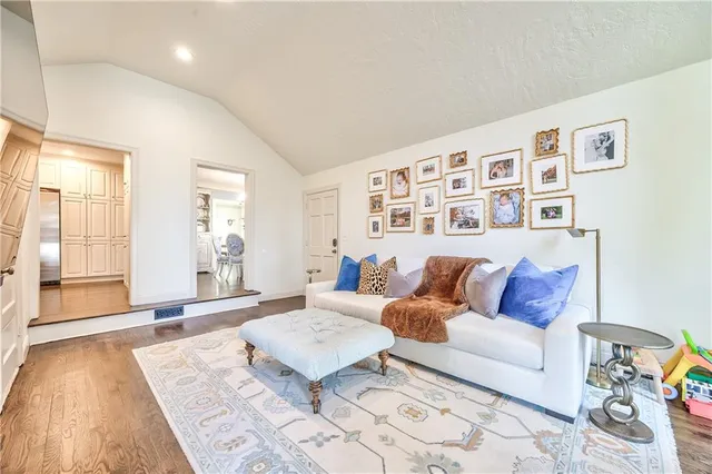 $725,000 | 634 Greenway Terrace, Kansas City, MO 64113