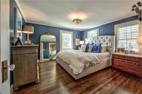 $725,000 | 634 Greenway Terrace, Kansas City, MO 64113