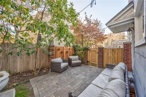 $725,000 | 634 Greenway Terrace, Kansas City, MO 64113