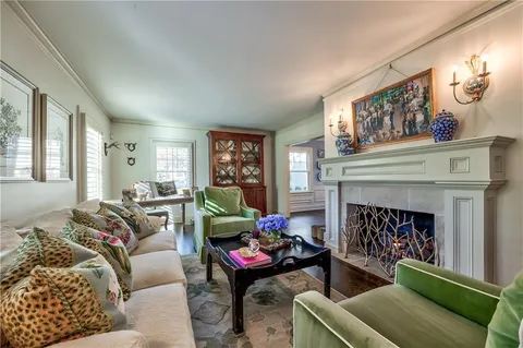 $725,000 | 634 Greenway Terrace, Kansas City, MO 64113