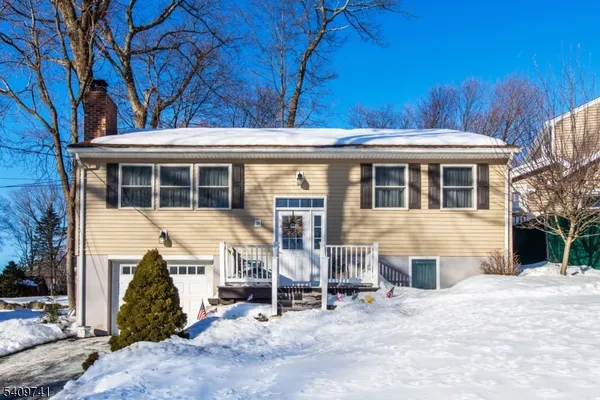 $499,000 | 26 Ridgedale Road, Lake Hopatcong, NJ 07849