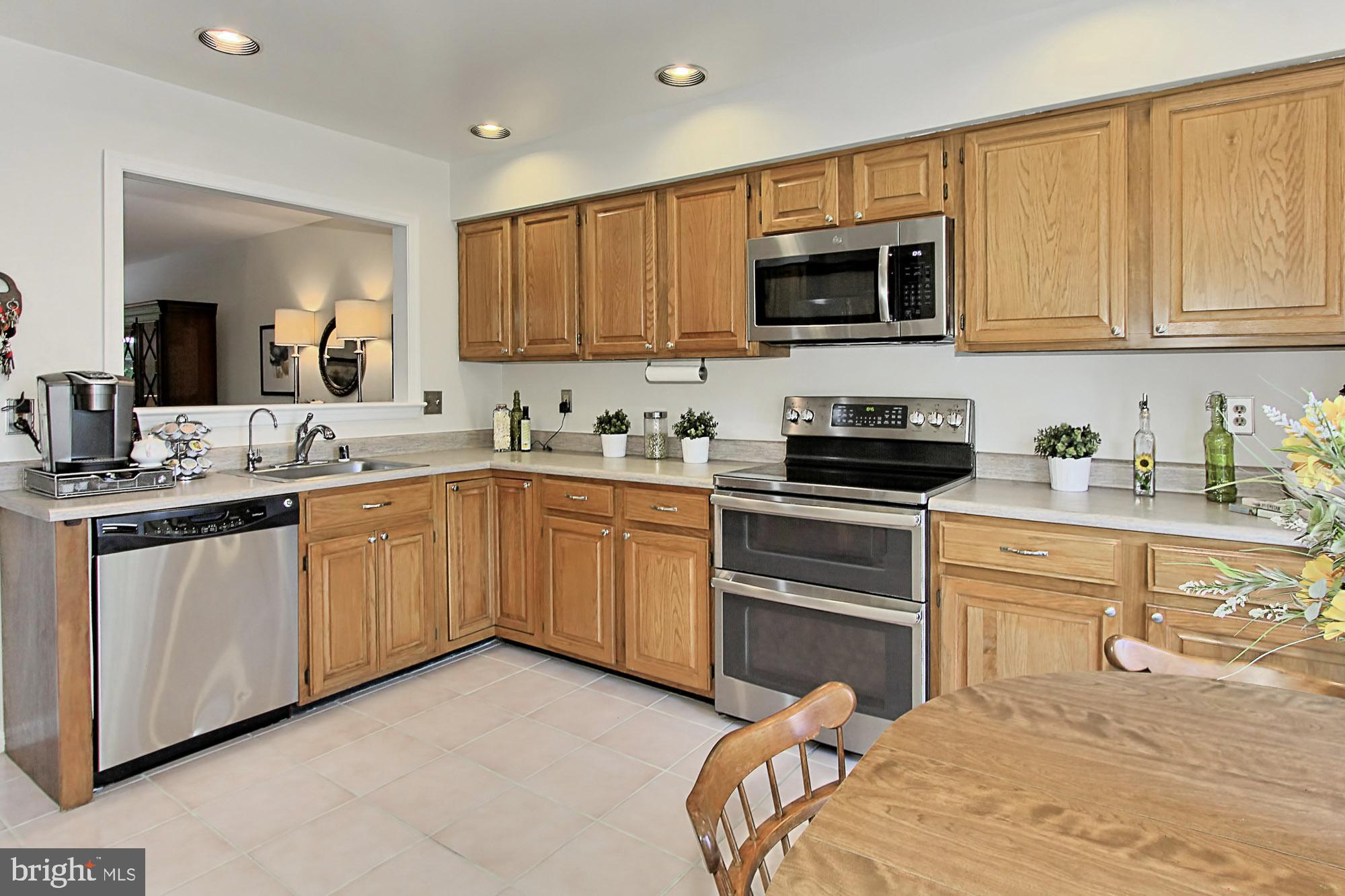 7469 Ridge Oak Court Springfield, VA 22153 - Photo 9 of 18 Gallery Image 9