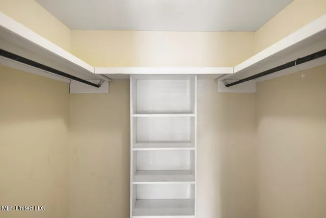 $90,000 | 5155 Wayneland Drive, Unit F6, Jackson, MS 39211