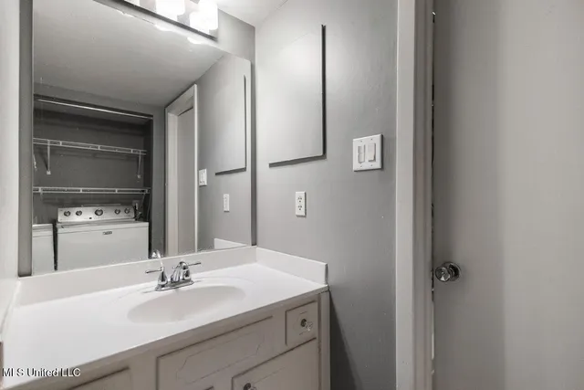 $90,000 | 5155 Wayneland Drive, Unit F6, Jackson, MS 39211