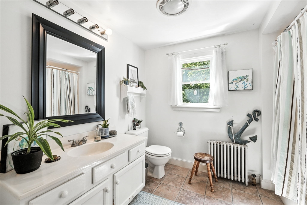 135 Central Street Georgetown, MA 01833 - Photo 32 of 42 Gallery Image 32