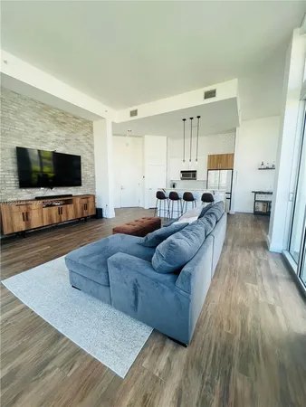 $2,400 | 9055 Southwest 73rd Court, Unit 404, Miami, FL 33156