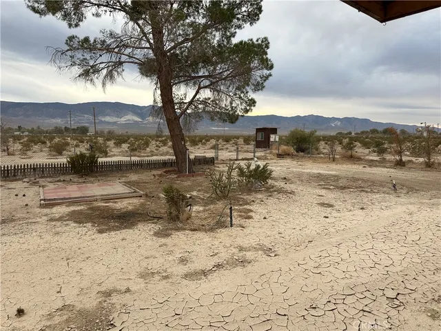 $300,000 | 38333 East End Lucerne Valley, Lucerne Valley, CA 92356