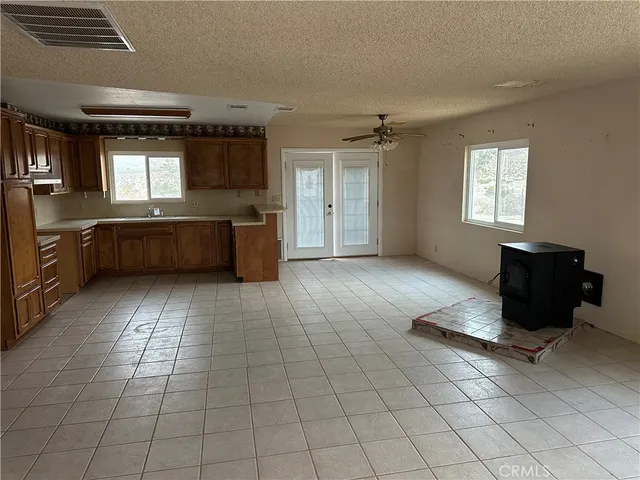 $300,000 | 38333 East End Lucerne Valley, Lucerne Valley, CA 92356