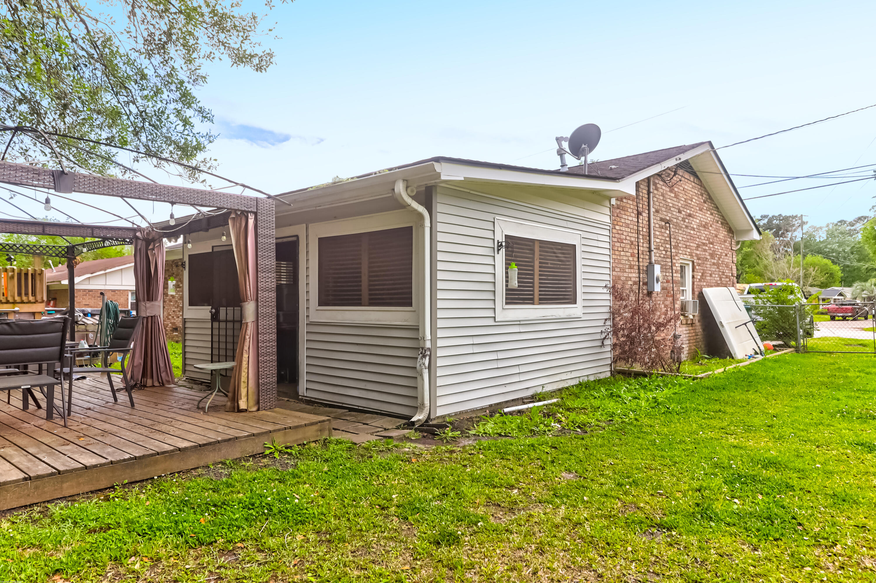 215 Arbor Road Summerville, SC 29485 - Photo 13 of 14 Back Yard