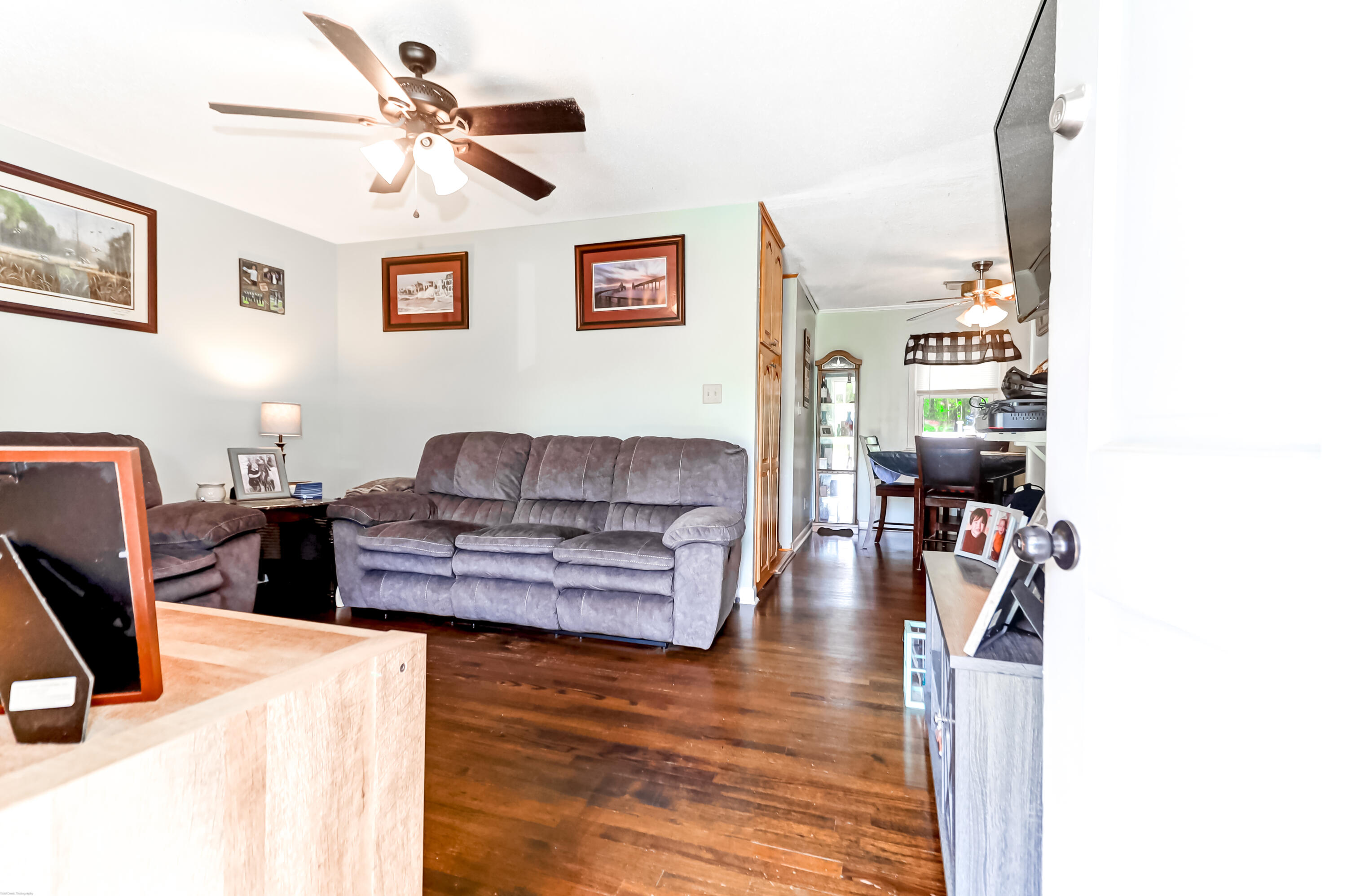 215 Arbor Road Summerville, SC 29485 - Photo 3 of 14 Living Room
