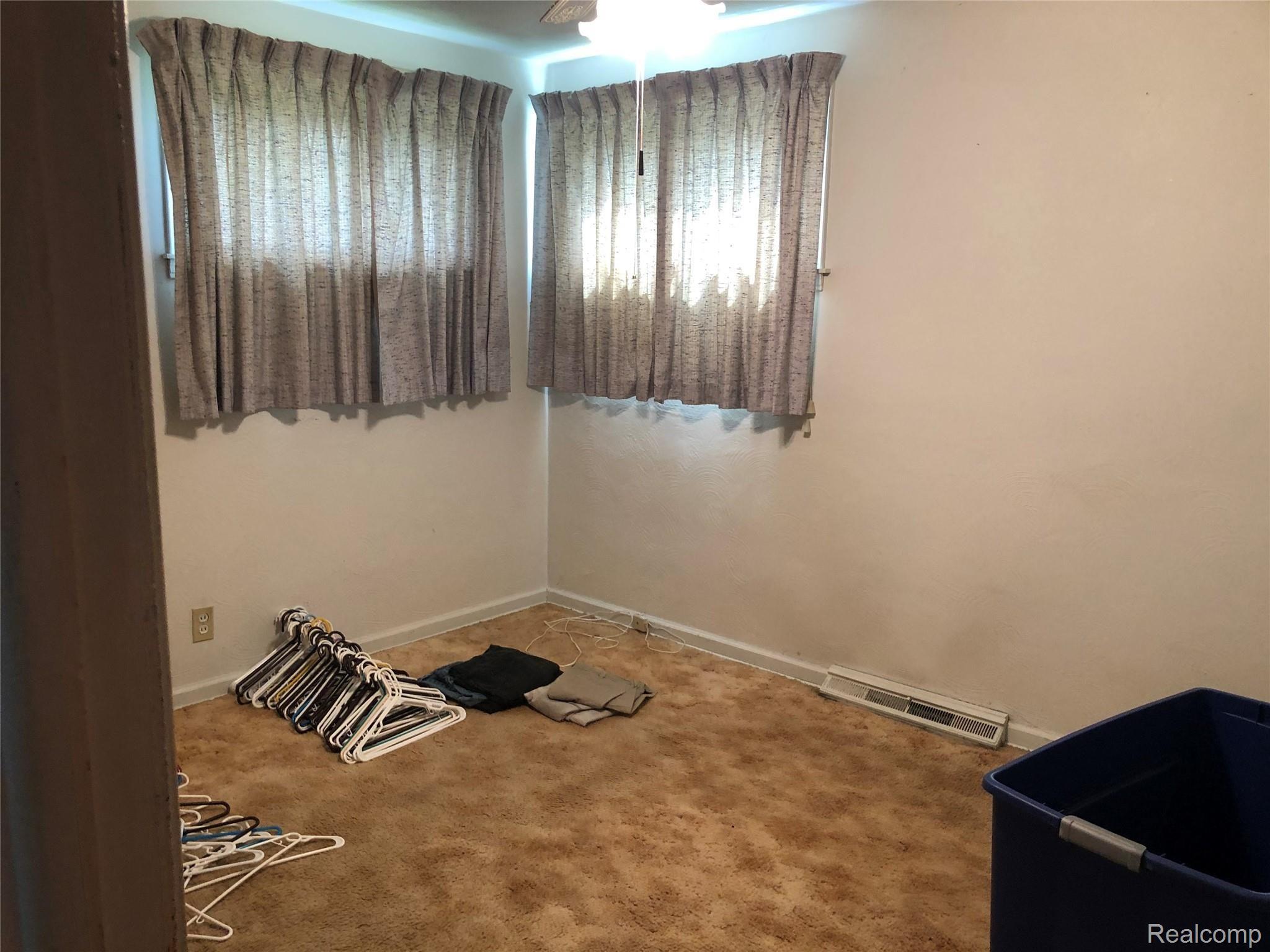 2434 North Long Lake Road Fenton, MI 48430 - Photo 10 of 25 F5FD1BCD-D1A2-4CD9-9620-E3227DF779B0.jpeg