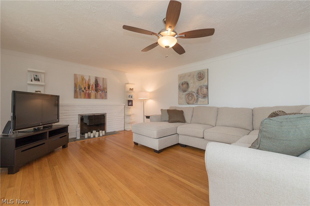 1879 Brainard Road Lyndhurst, OH 44124 - Photo 6 of 29