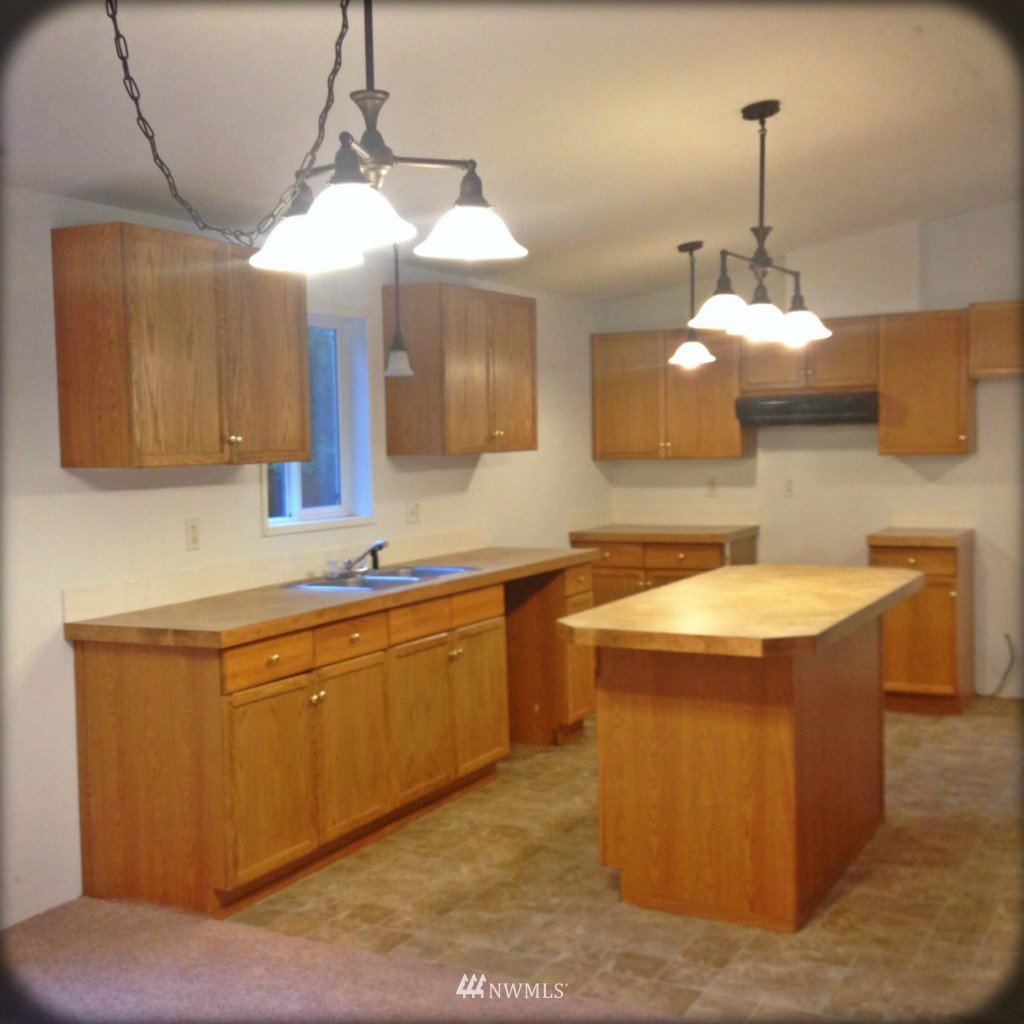 19209 Denmark Street Southwest Rochester, WA 98579 - Photo 4 of 17