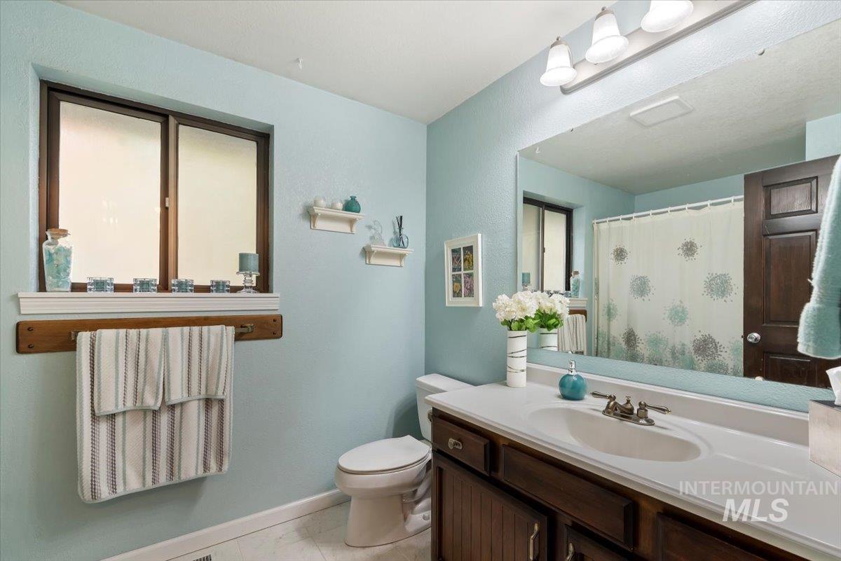 2652 Cherry Circle Emmett, ID 83617 - Photo 15 of 34