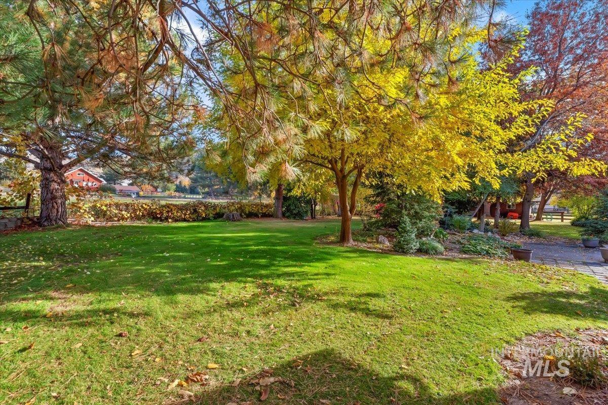 2652 Cherry Circle Emmett, ID 83617 - Photo 18 of 34