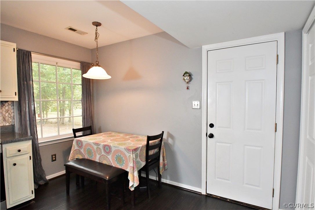 4823 Alberta Road Chesterfield, VA 23832 - Photo 13 of 29 Bon appetit!