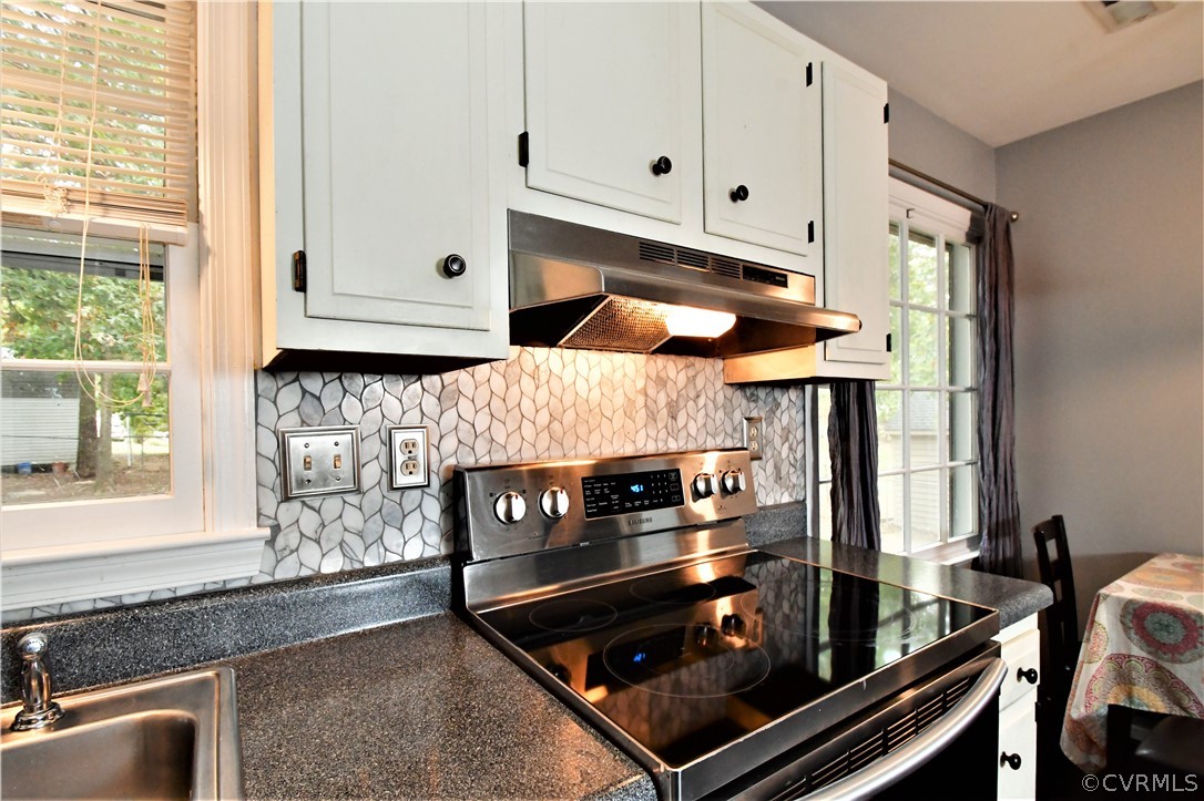 4823 Alberta Road Chesterfield, VA 23832 - Photo 9 of 29 Smooth top stove!