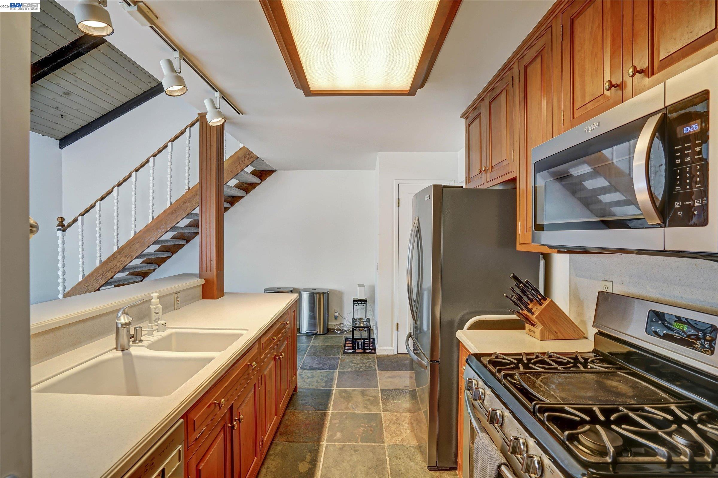 1463 Wilton Road Livermore, CA 94551 - Photo 22 of 34