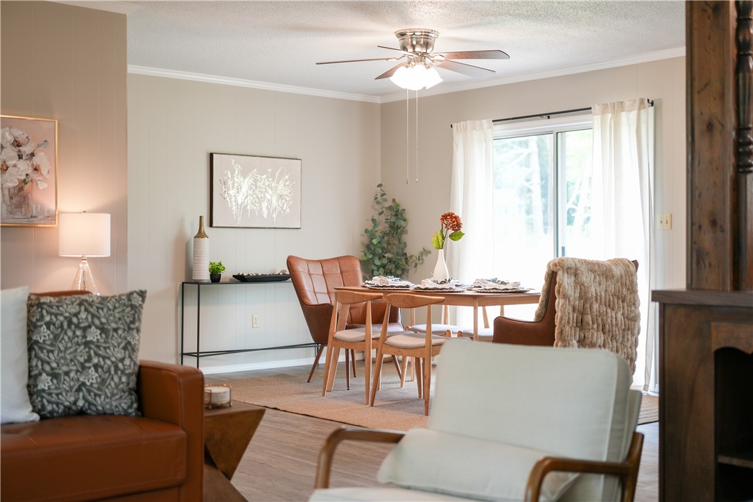 1415 Dunn Road Anderson, SC 29625 - Photo 9 of 35 view into dining area