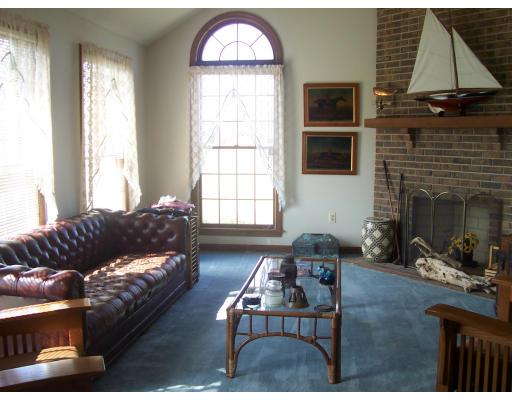 2 Spring Meadows South Hadley, MA 01075 - Photo 7 of 9 Gallery Image 7