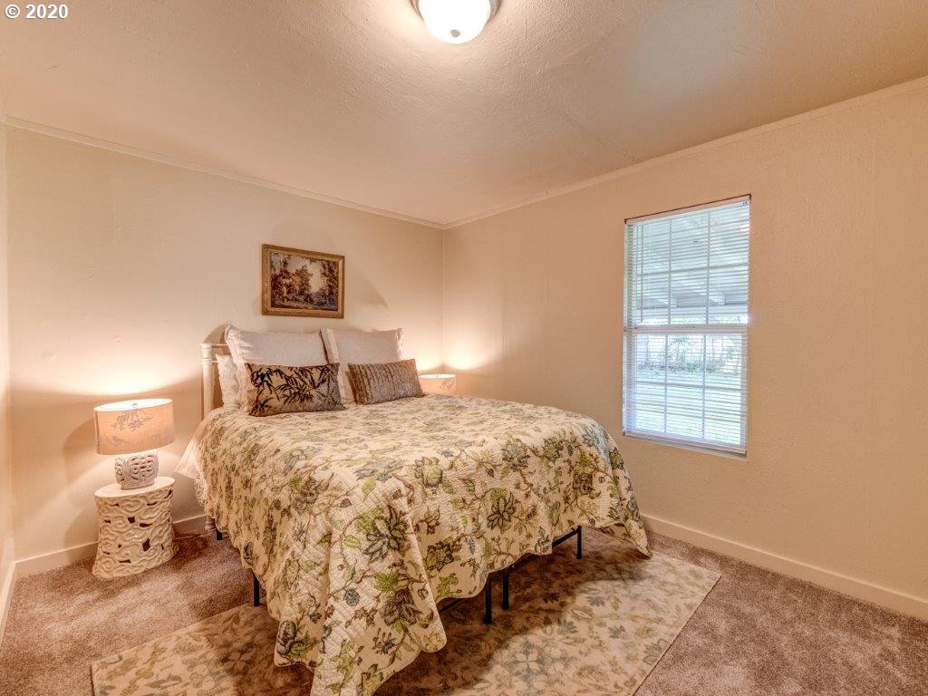 1188 35th Street Springfield, OR 97478 - Photo 13 of 25