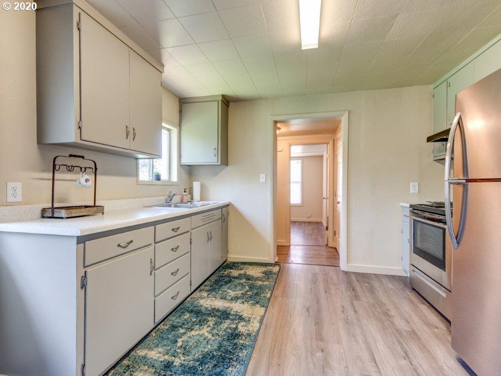 1188 35th Street Springfield, OR 97478 - Photo 9 of 25
