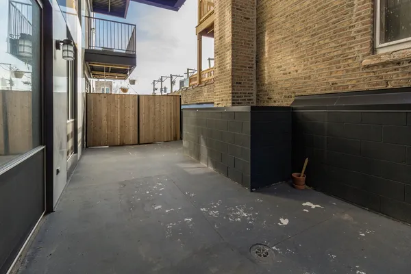 $2,600 | 1554 North Talman Avenue, Unit 205, Chicago, IL 60647