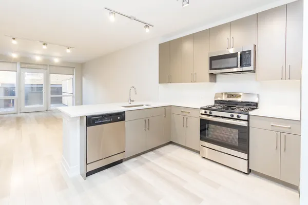 $2,600 | 1554 North Talman Avenue, Unit 205, Chicago, IL 60647