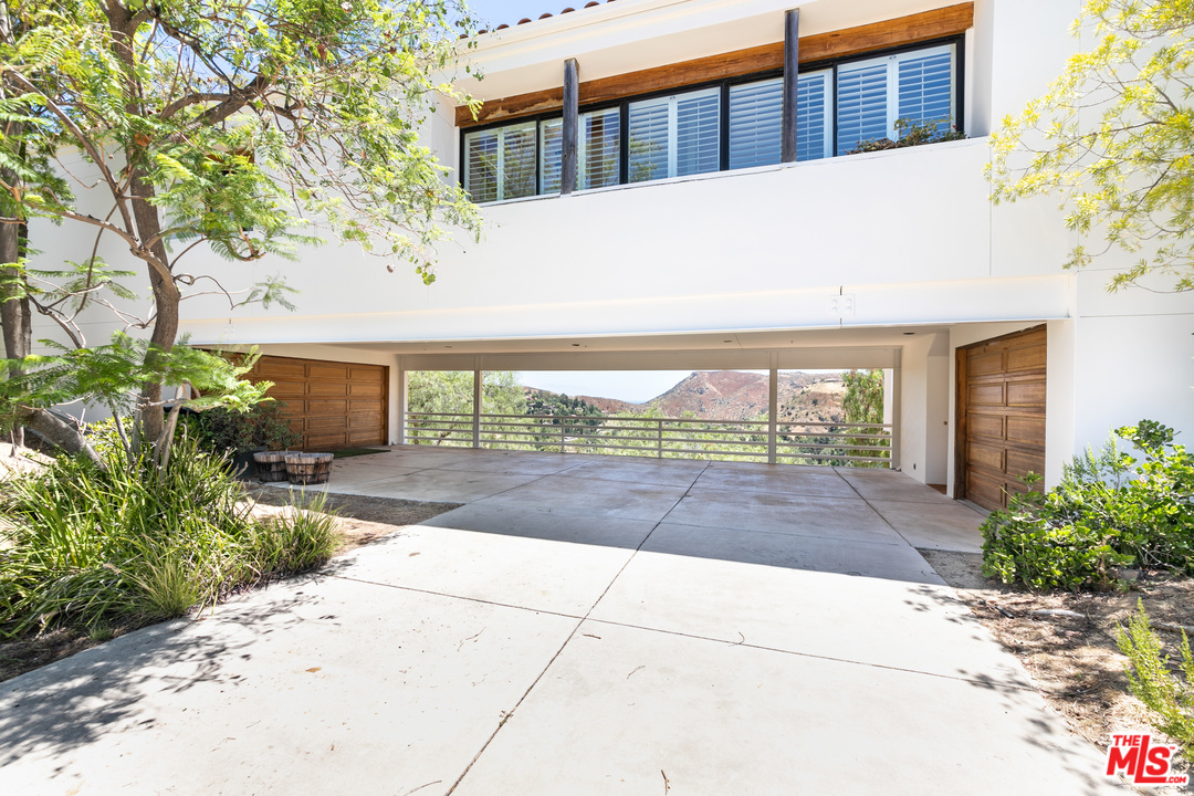 14 Stallion Road Bell Canyon, CA 91307 - Photo 4 of 36
