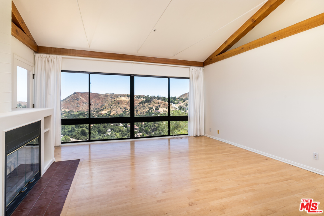 14 Stallion Road Bell Canyon, CA 91307 - Photo 5 of 36