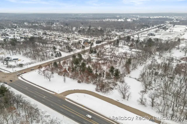 $170,000 | 6130 West River Drive Northeast, Belmont, MI 49306