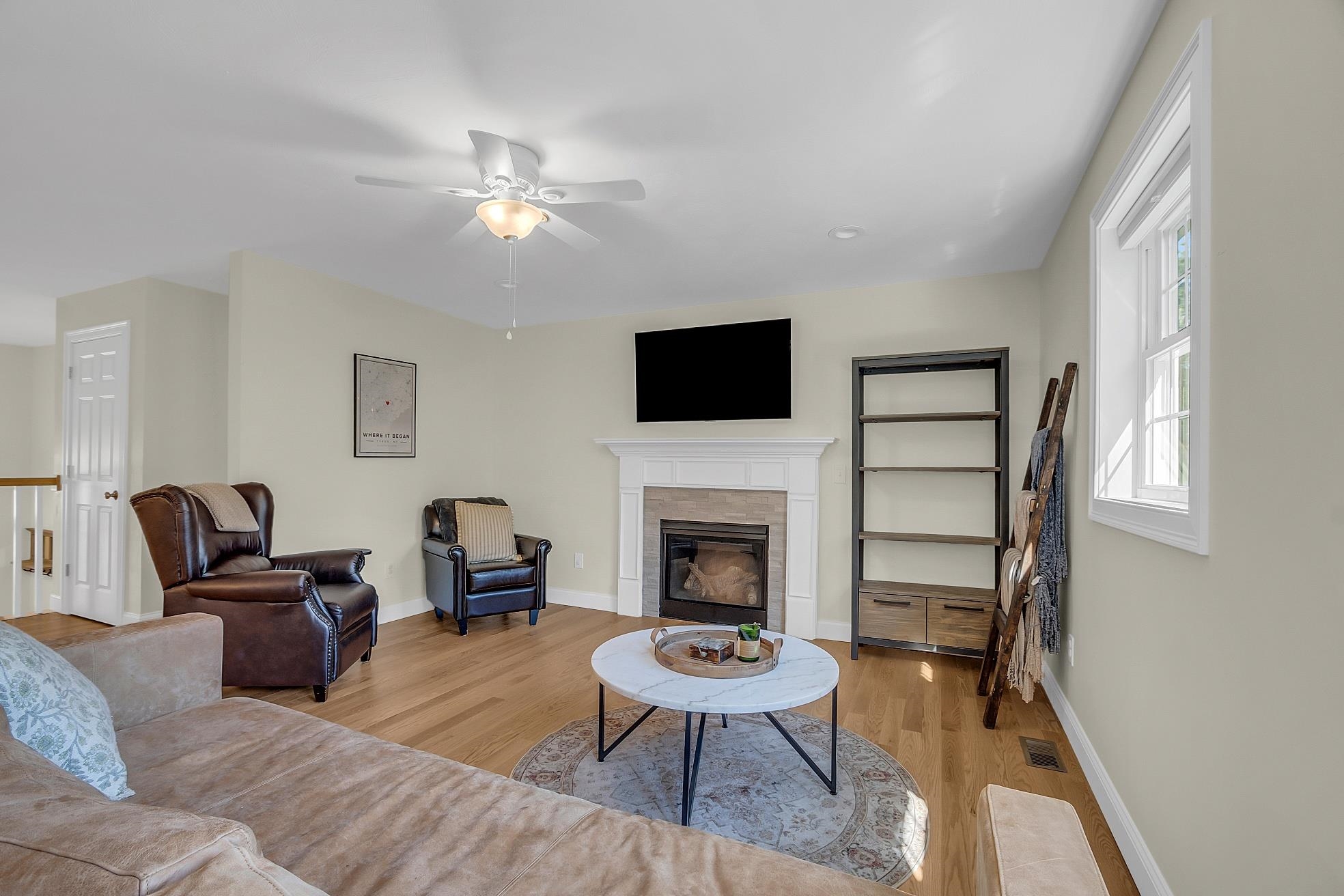 29 Cypress Circle Exeter, NH 03833 - Photo 7 of 43