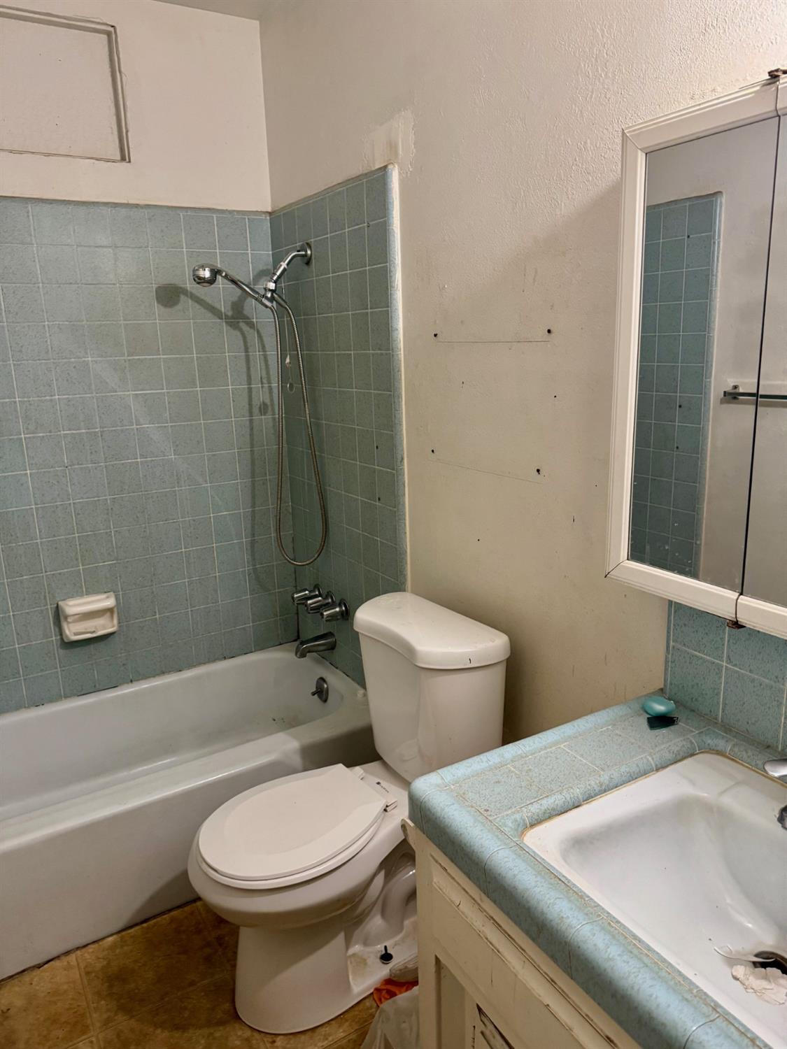 121 Maple Street Madera, CA 93637 - Photo 5 of 7 Gallery Image 5