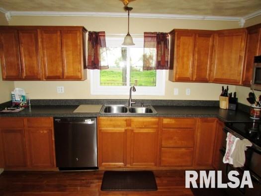 2243 North Lowpoint Road Washburn, IL 61570 - Photo 8 of 36 Gallery Image 8