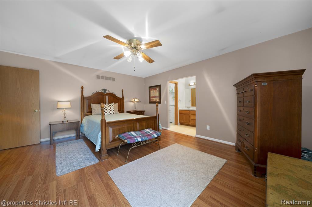2163 Rochelle Park Drive Rochester Hills, MI 48309 - Photo 16 of 35