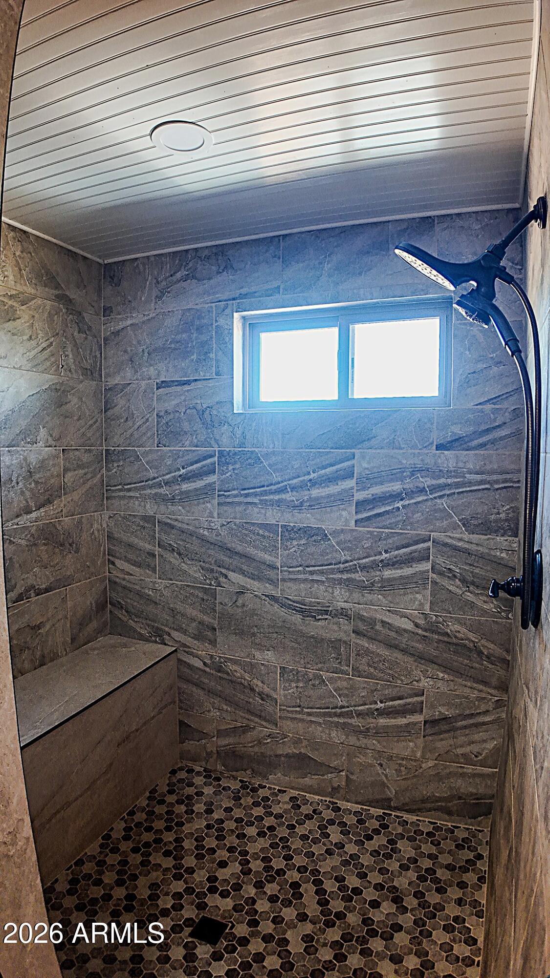 286 South Palm Road Pearce, AZ 85625 - Photo 16 of 38 palm shower