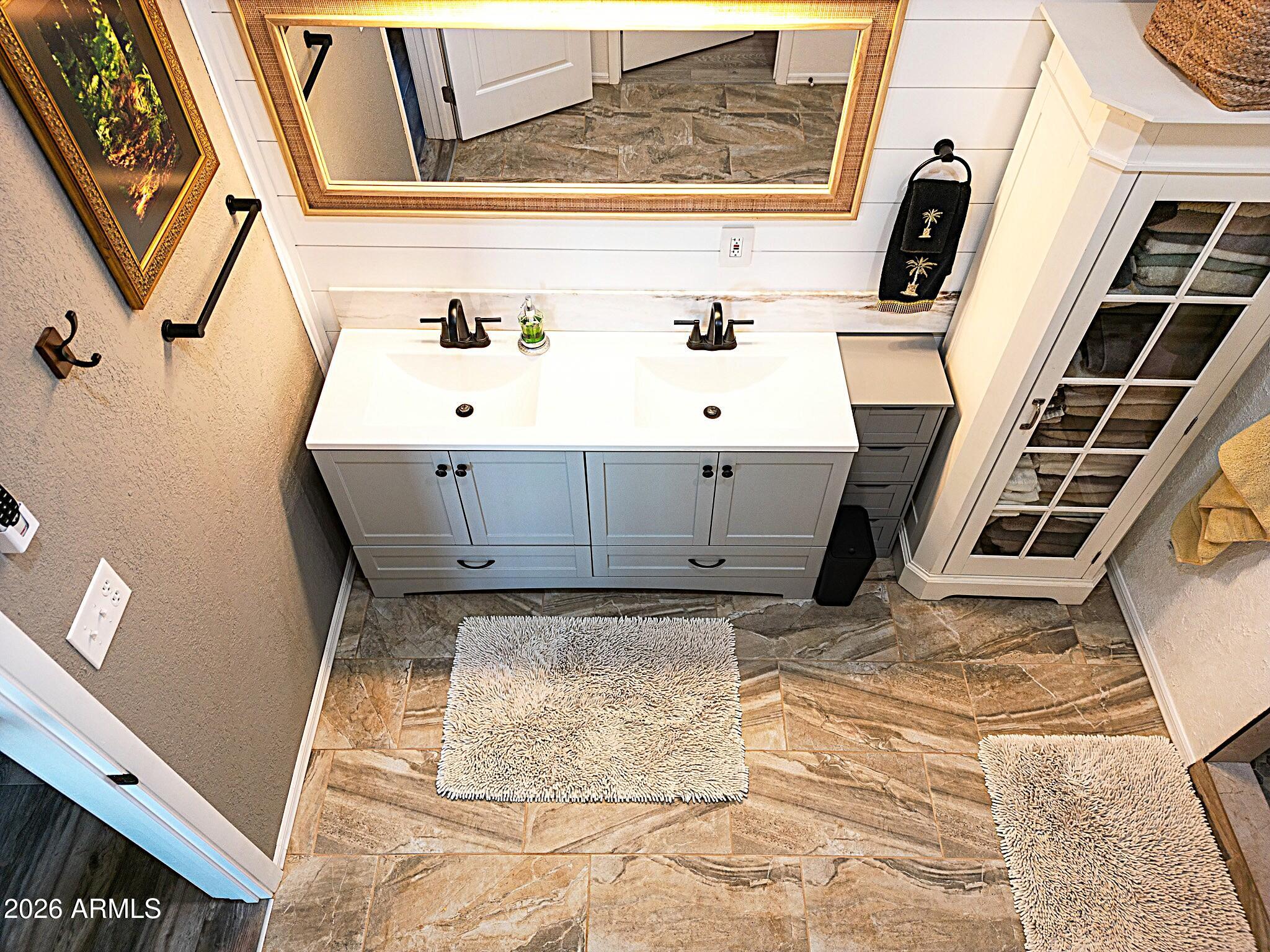 286 South Palm Road Pearce, AZ 85625 - Photo 18 of 38 palm primary bath