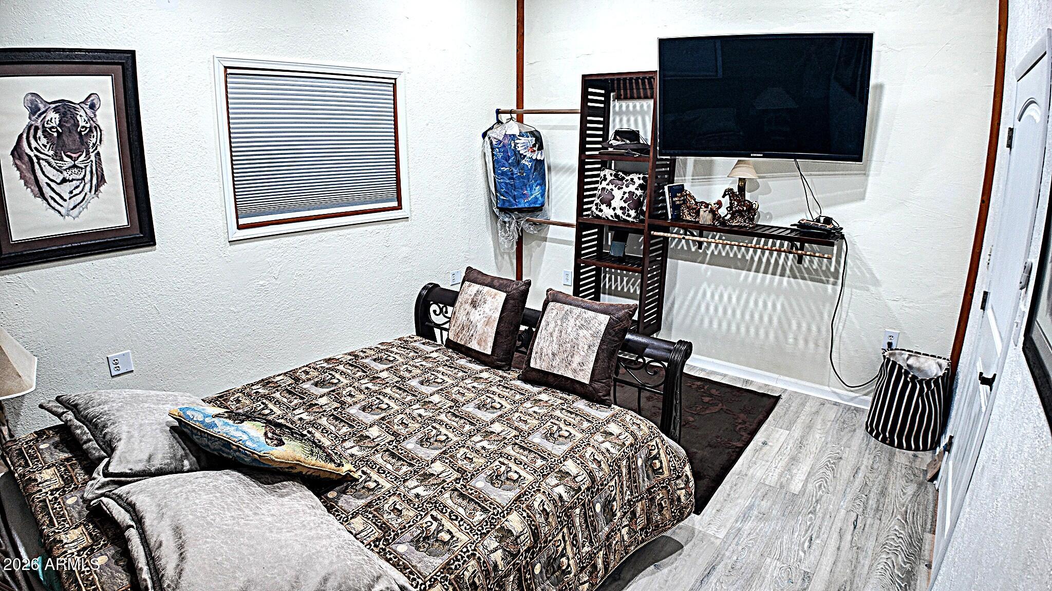 286 South Palm Road Pearce, AZ 85625 - Photo 21 of 38 palm guest bed