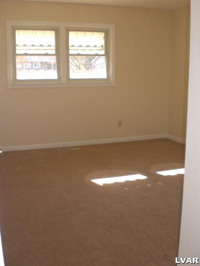 2060 Cloverdale Road Bethlehem, PA 18018 - Photo 8 of 18 Gallery Image 8